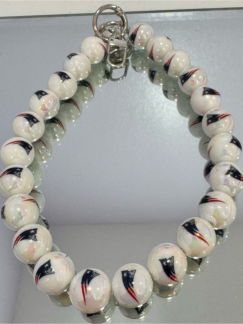New New England Patriots White Bead Bag Chain 18 inches